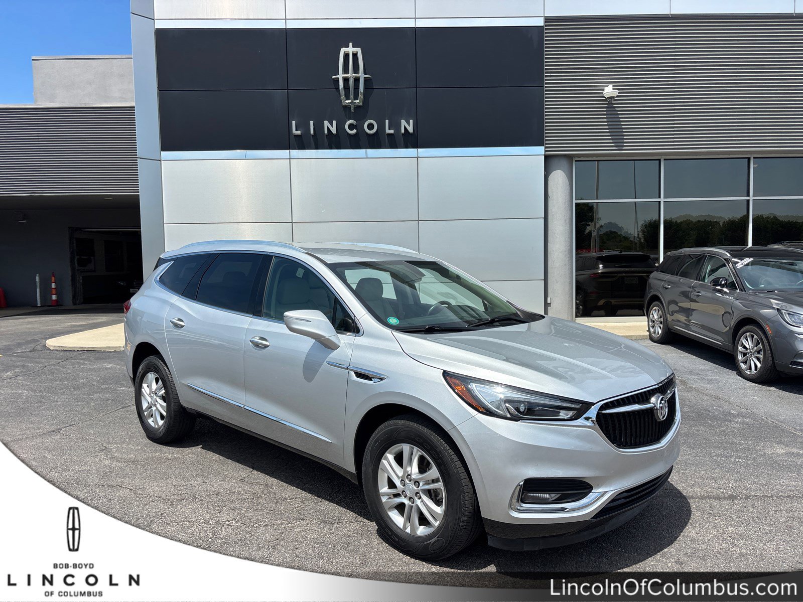 Used 2019 Buick Enclave Essence AWD/4WD image 1