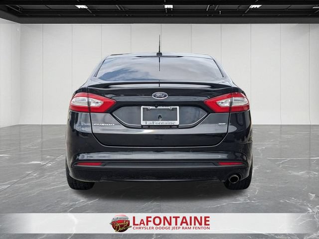 Used 2015 Ford Fusion SE w/ Equipment Group 201A FWD image 4