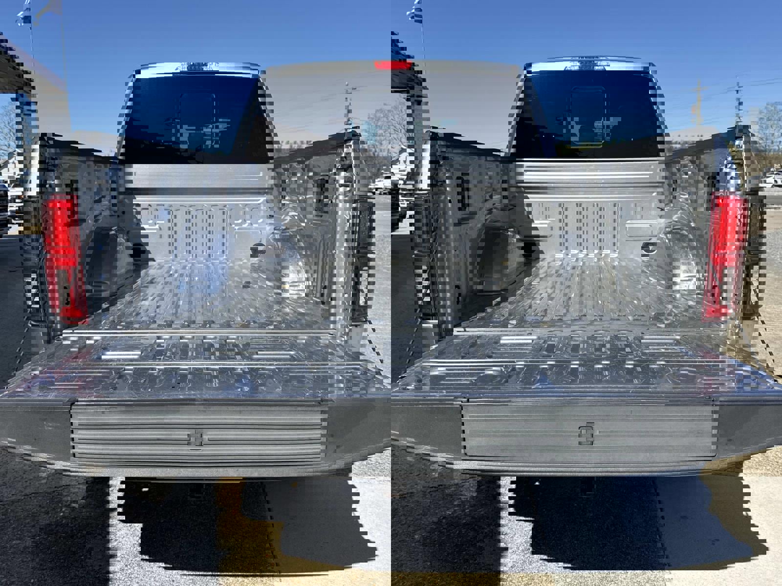 Used 2020 Ford F150 Platinum w/ Equipment Group 701A Luxury AWD/4WD image 8