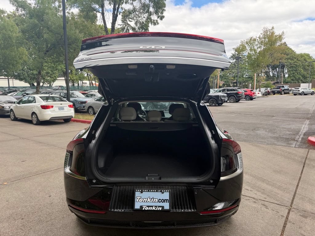 Used 2024 Kia EV6 Wind w/ Wind Technology Package RWD image 22