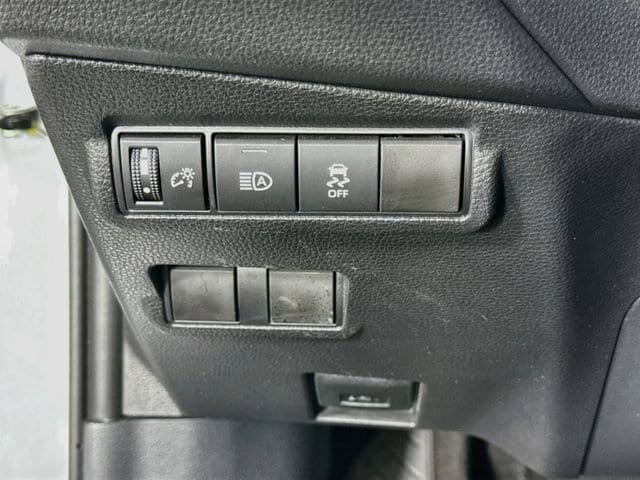 Certified 2026 Toyota Corolla Cross LE FWD image 11