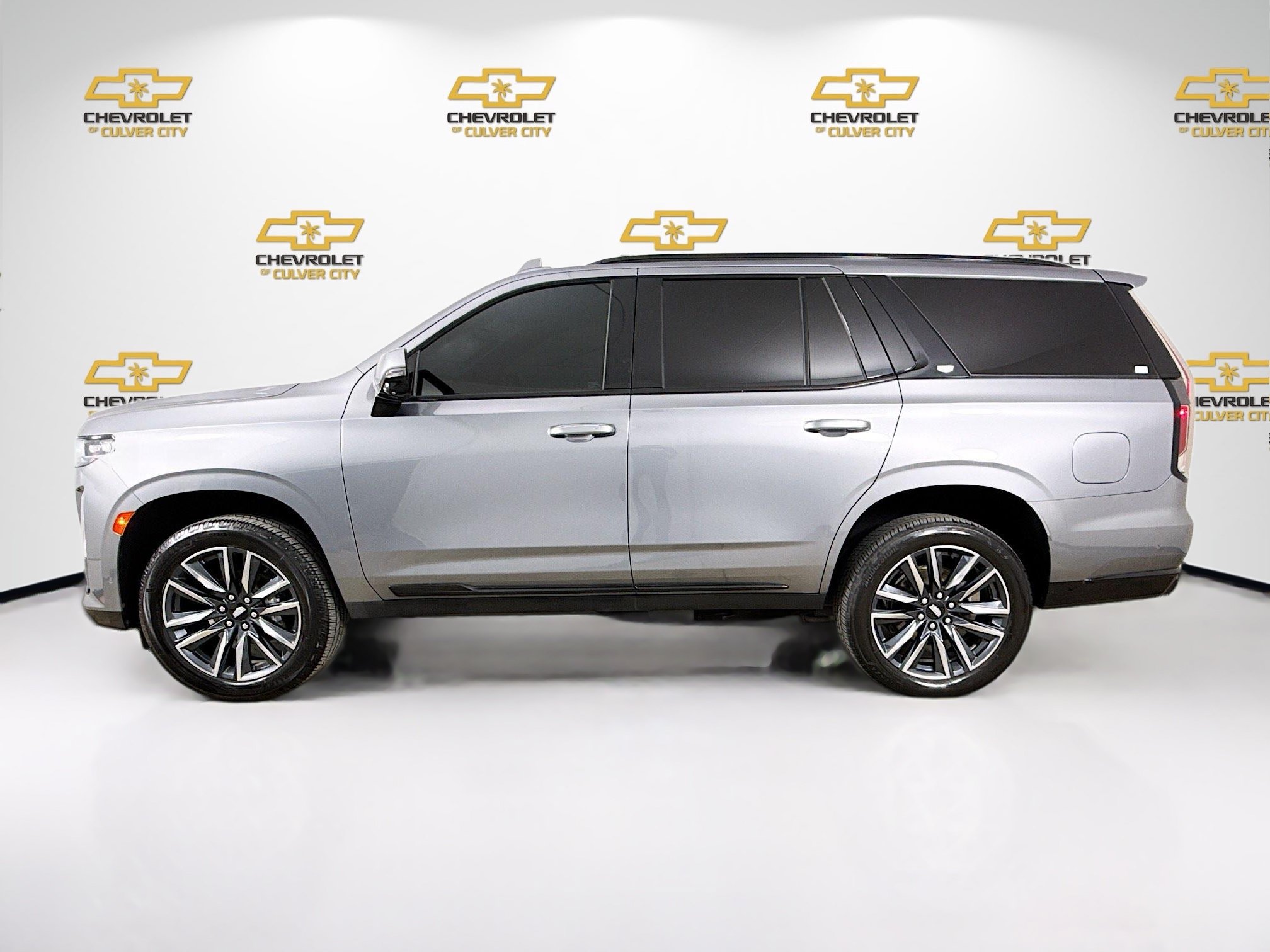 Used 2021 Cadillac Escalade Sport w/ Heavy-Duty Trailer Package AWD/4WD image 5