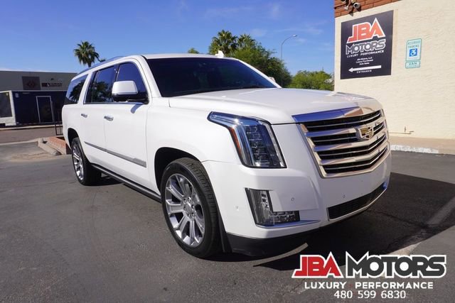 Used 2020 Cadillac Escalade ESV Platinum image 37