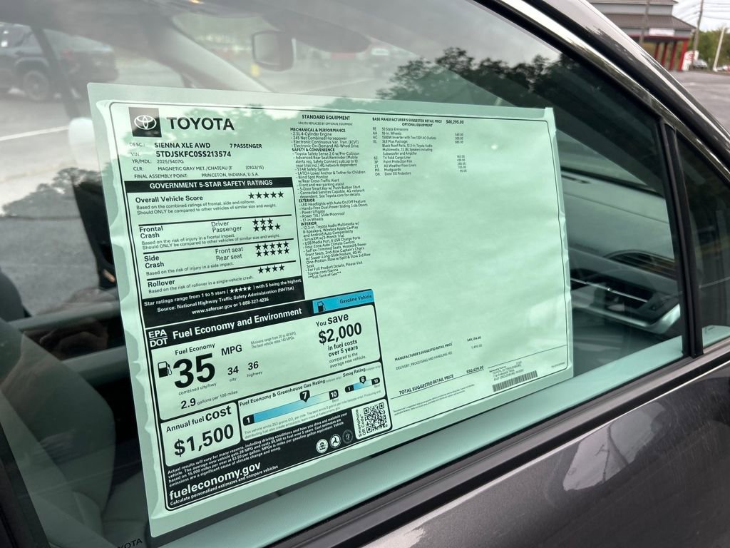 New 2025 Toyota Sienna XLE image 30