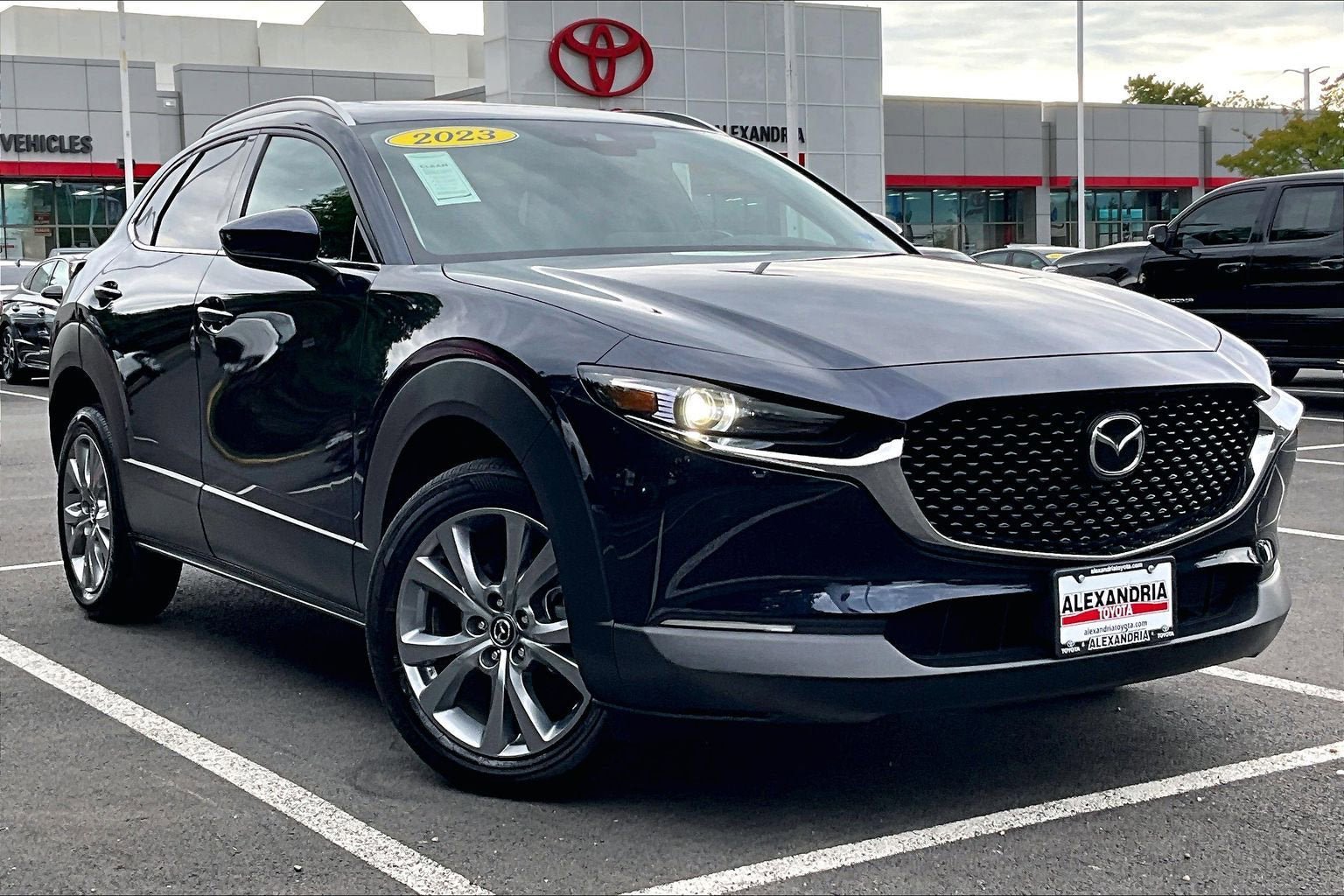 Used 2023 MAZDA CX-30 AWD 2.5 S w/ Premium Package image 2