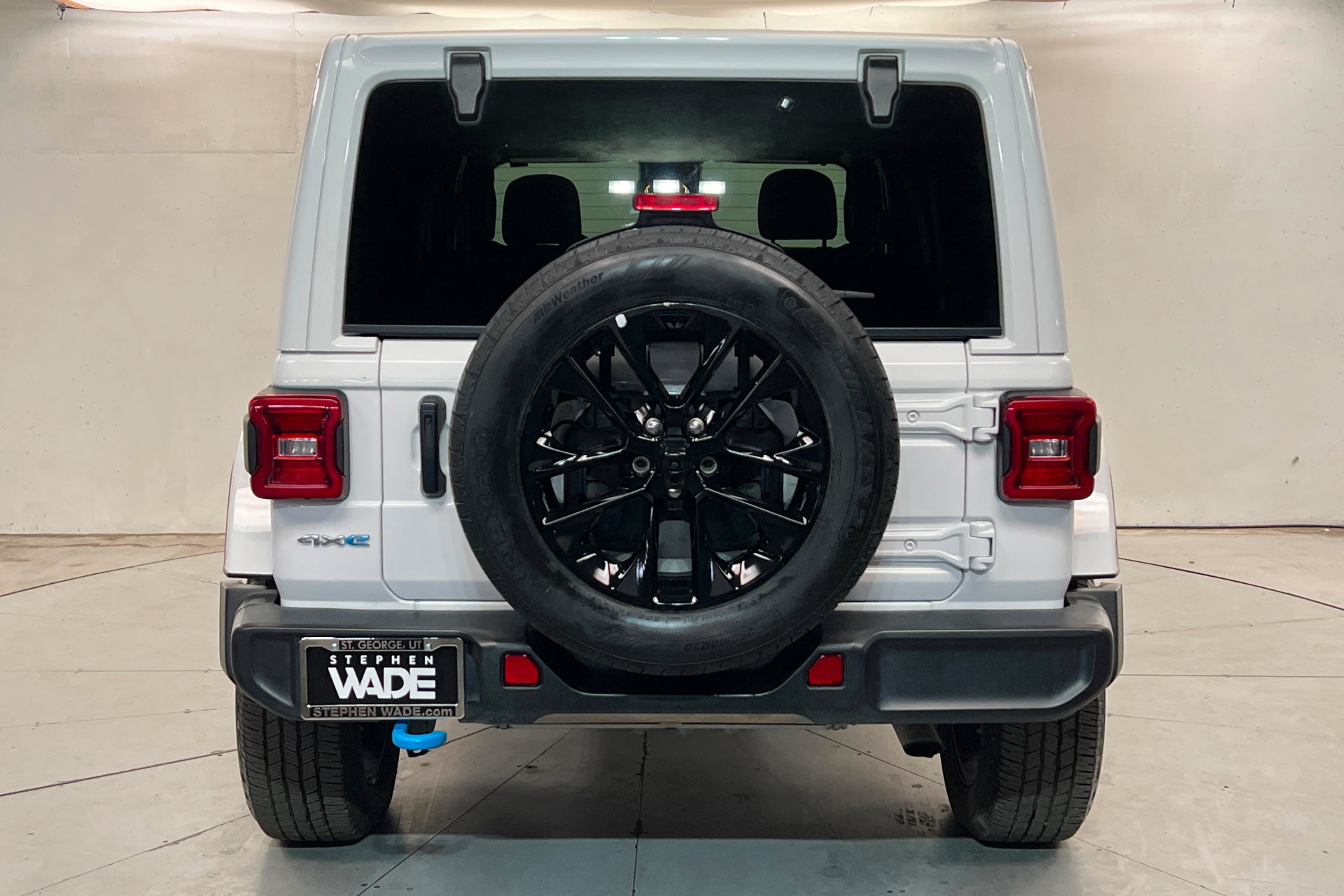 Used 2024 Jeep Wrangler Unlimited Sahara AWD/4WD image 4