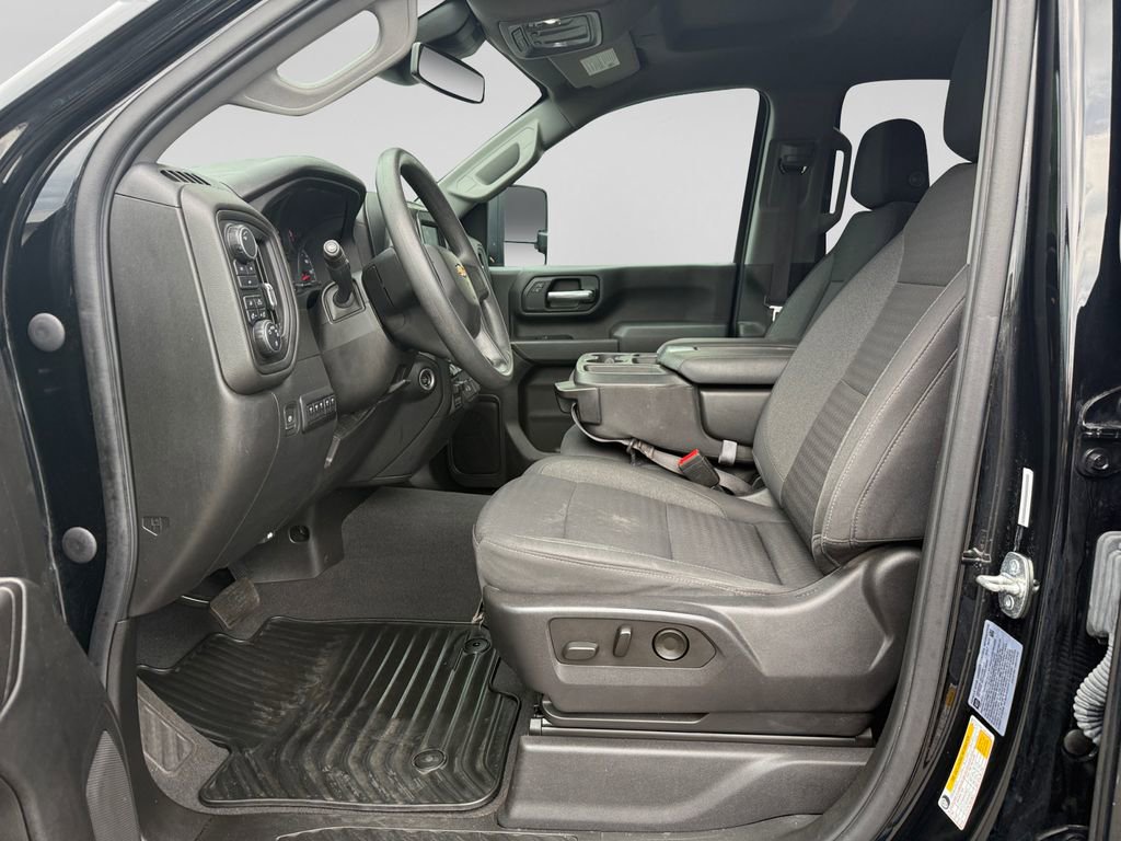 Used 2024 Chevrolet Silverado 2500 Custom w/ Custom Value Package AWD/4WD image 10