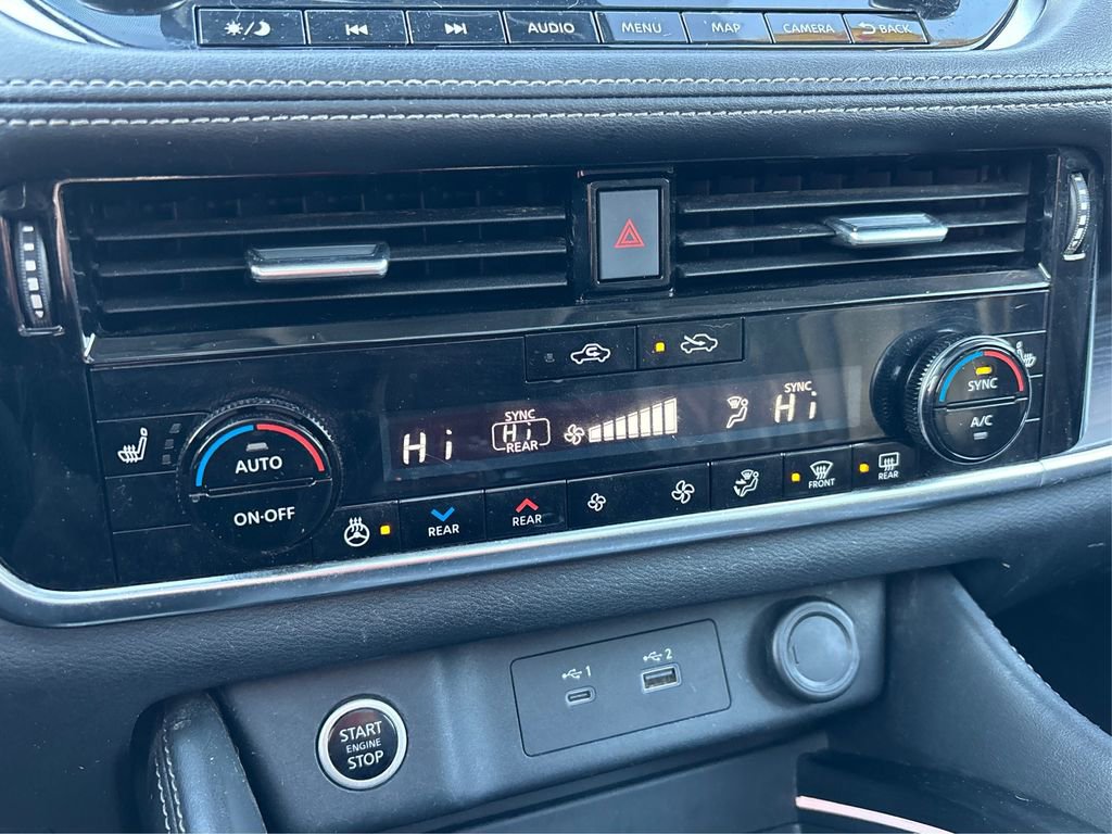 Used 2022 Nissan Rogue Platinum w/ Head-Up Display Package image 27