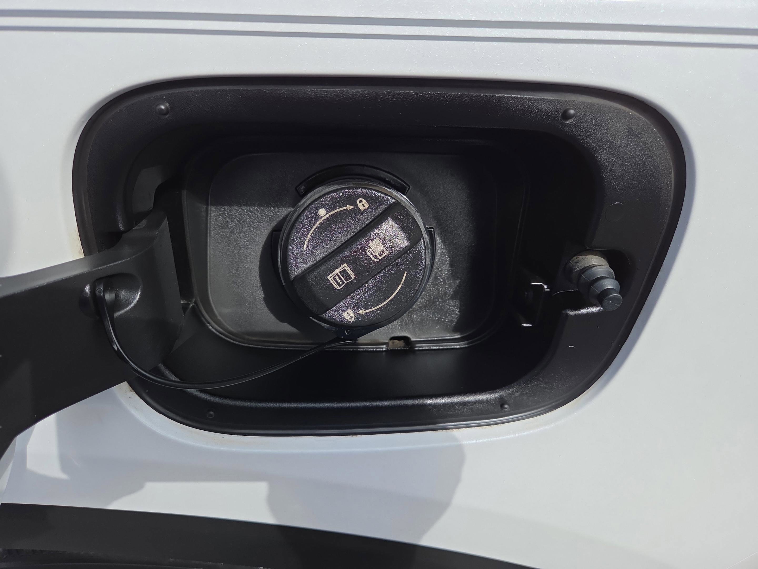 Used 2020 Kia Telluride LX image 31