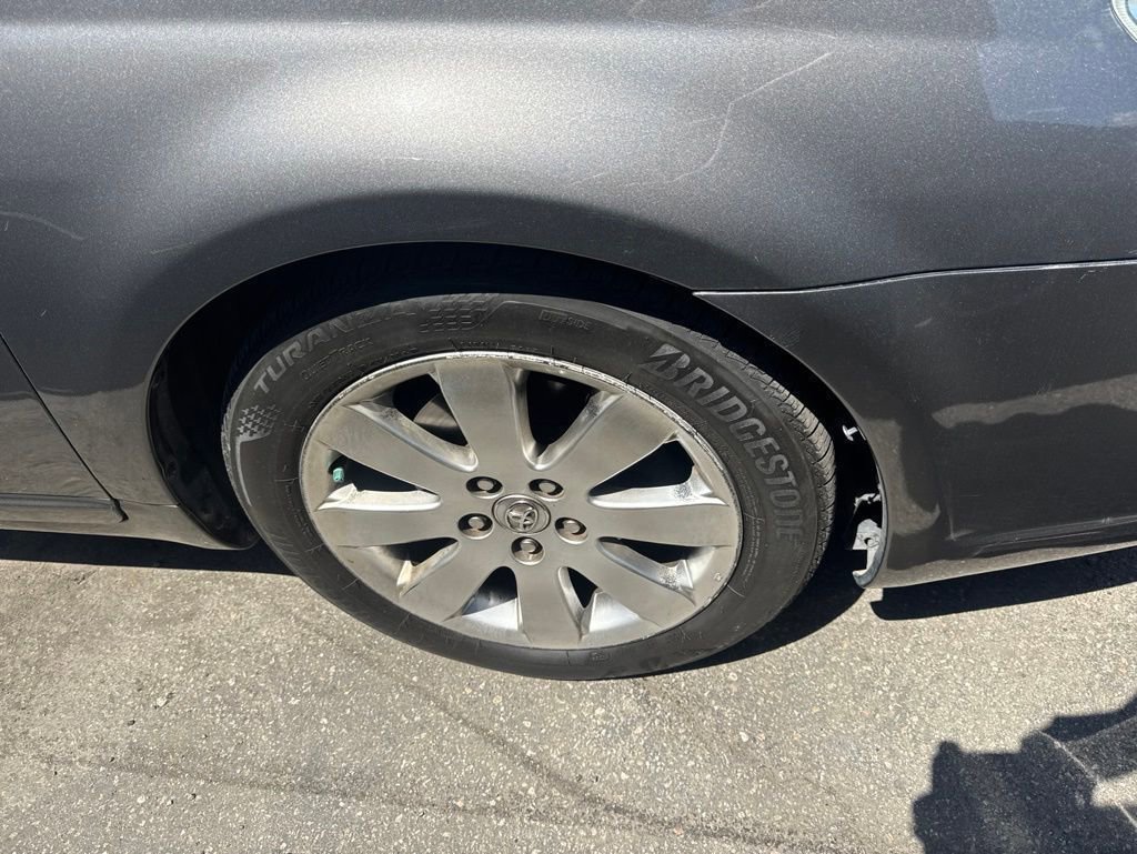 Used 2006 Toyota Avalon XLS FWD video 2