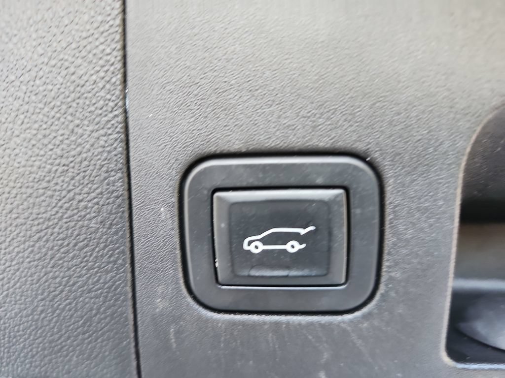 Used 2019 Cadillac XT5 Luxury w/ LPO, Black Ice Package AWD/4WD image 37