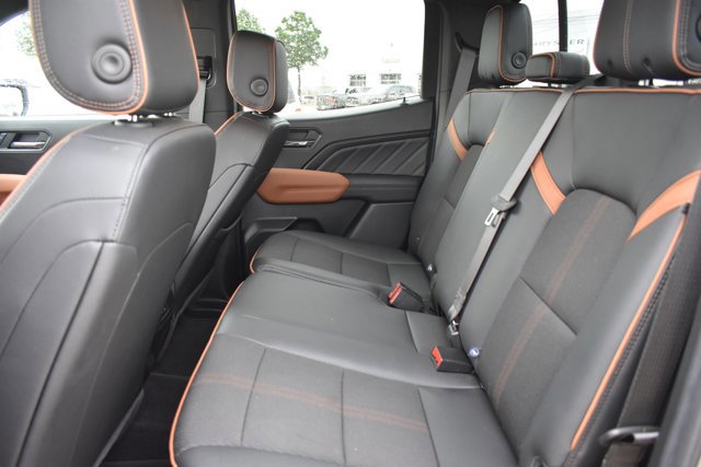 Used 2025 GMC Canyon AT4 image 16