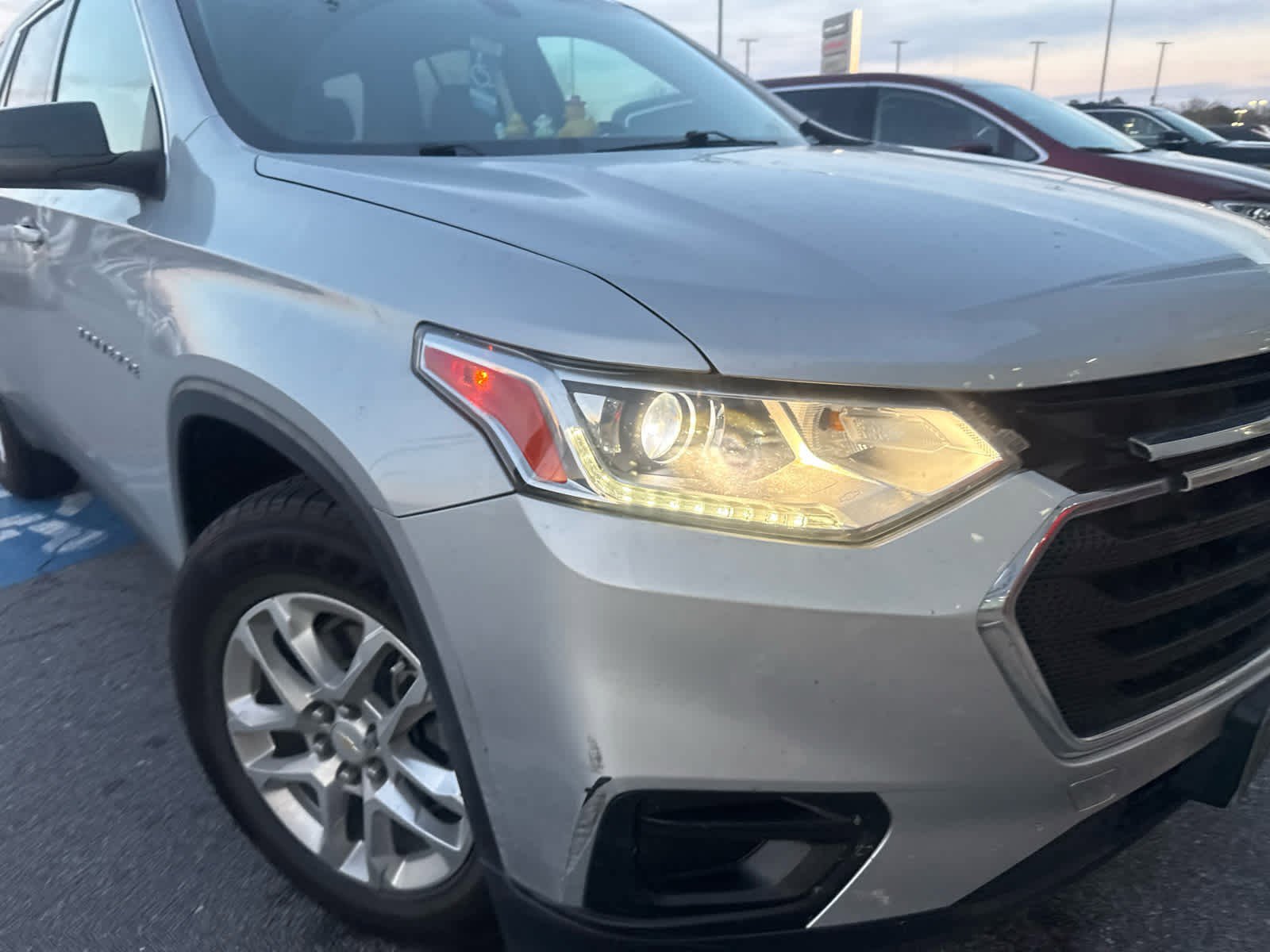 Used 2021 Chevrolet Traverse LS image 3