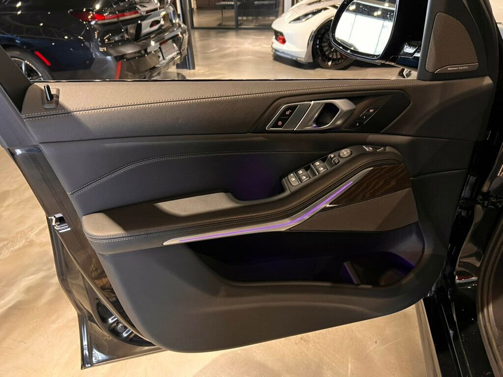 Used 2023 BMW X5 xDrive40i w/ M Sport Package image 14