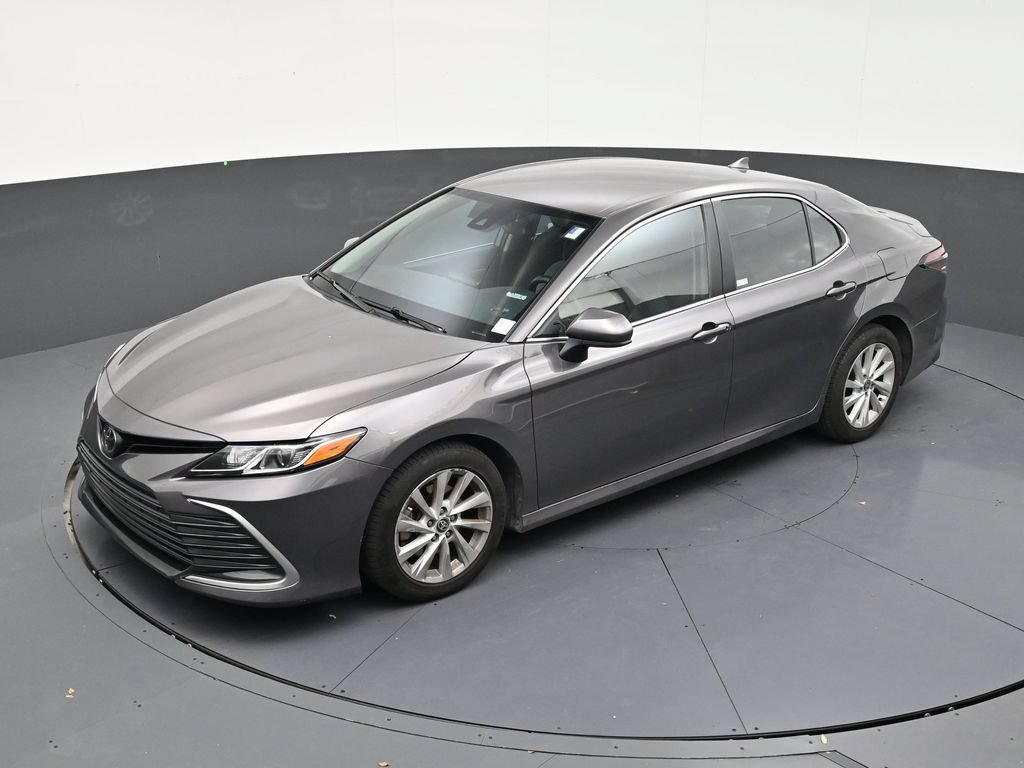 Used 2022 Toyota Camry LE FWD image 12