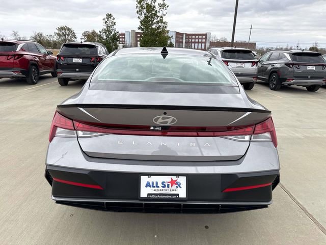 New 2026 Hyundai Elantra SEL Sport image 9