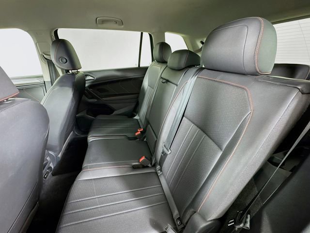 Used 2024 Volkswagen Tiguan Wolfsburg Edition image 21