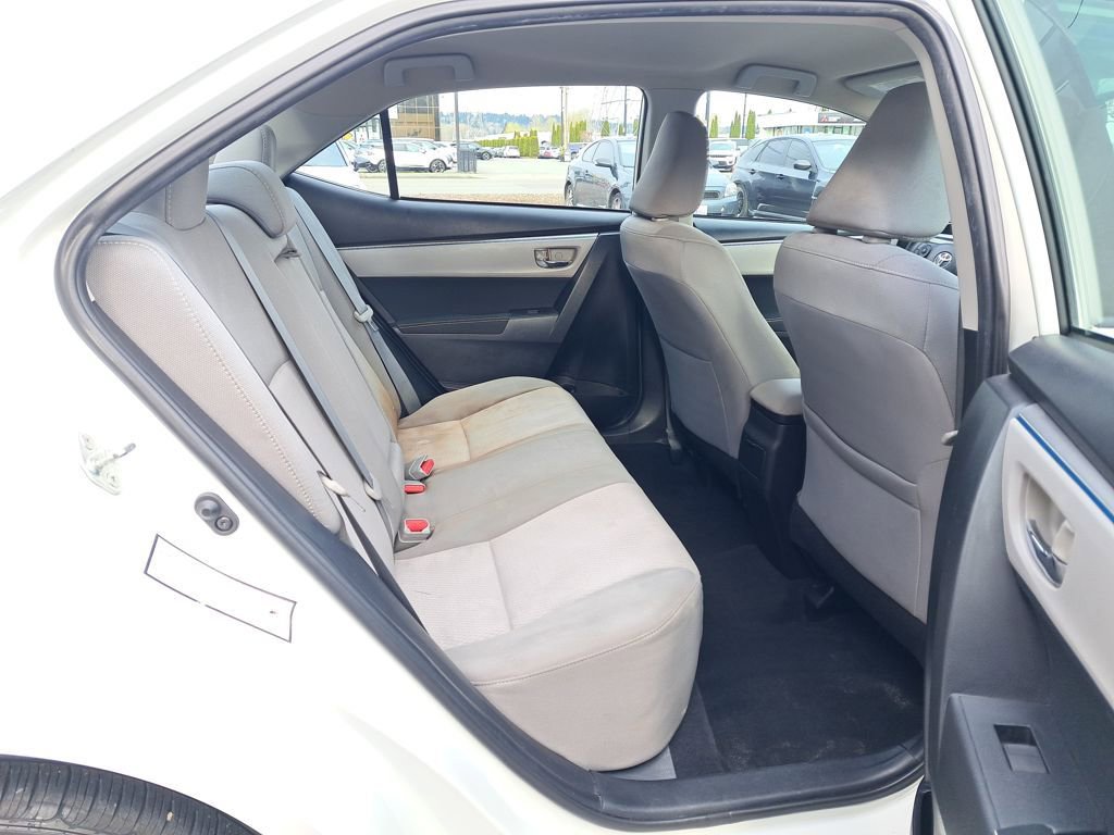 Used 2015 Toyota Corolla LE image 15