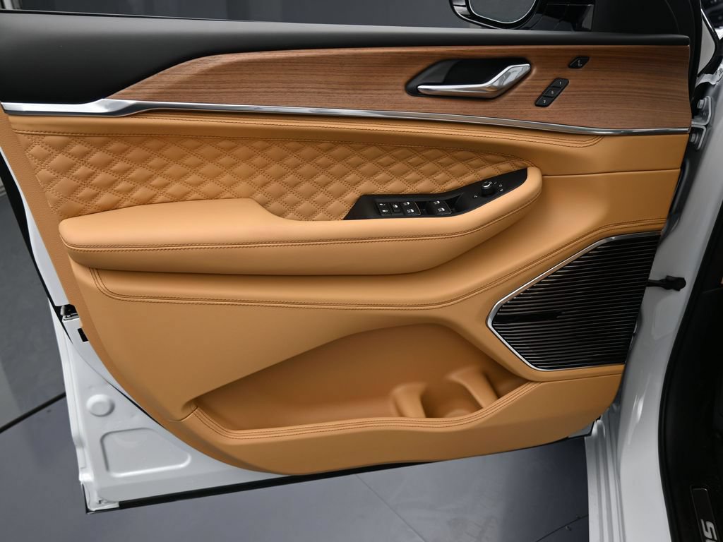New 2025 Jeep Grand Cherokee L Summit AWD/4WD image 13