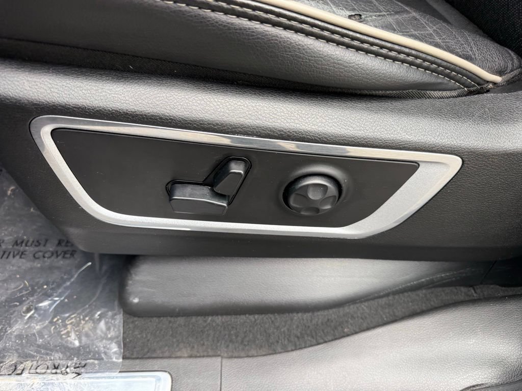 Used 2019 RAM 1500 Laramie RWD image 15