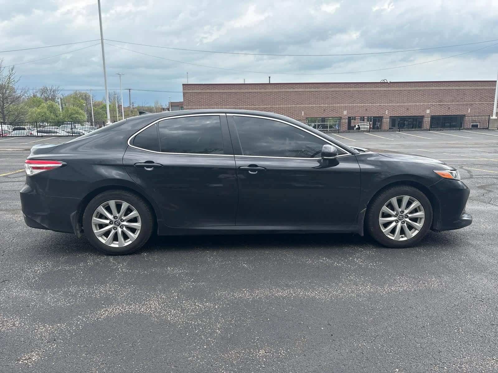Used 2019 Toyota Camry LE w/ Convenience Package image 8