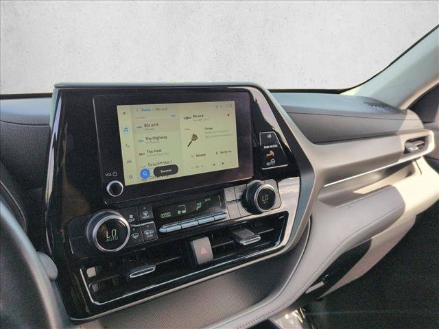 Used 2023 Toyota Highlander LE FWD image 21