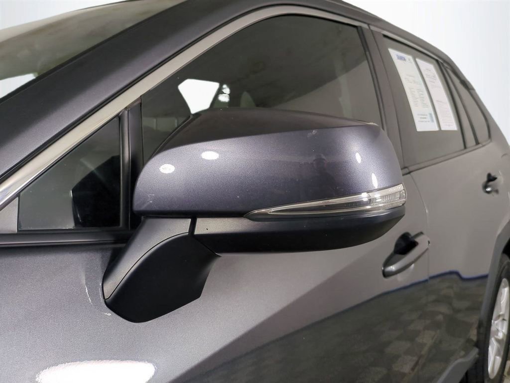 Used 2021 Toyota RAV4 XLE image 12