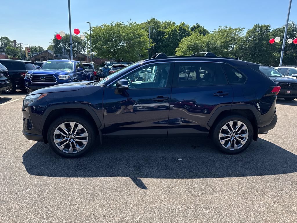 Used 2023 Toyota RAV4 XLE Premium AWD/4WD image 4
