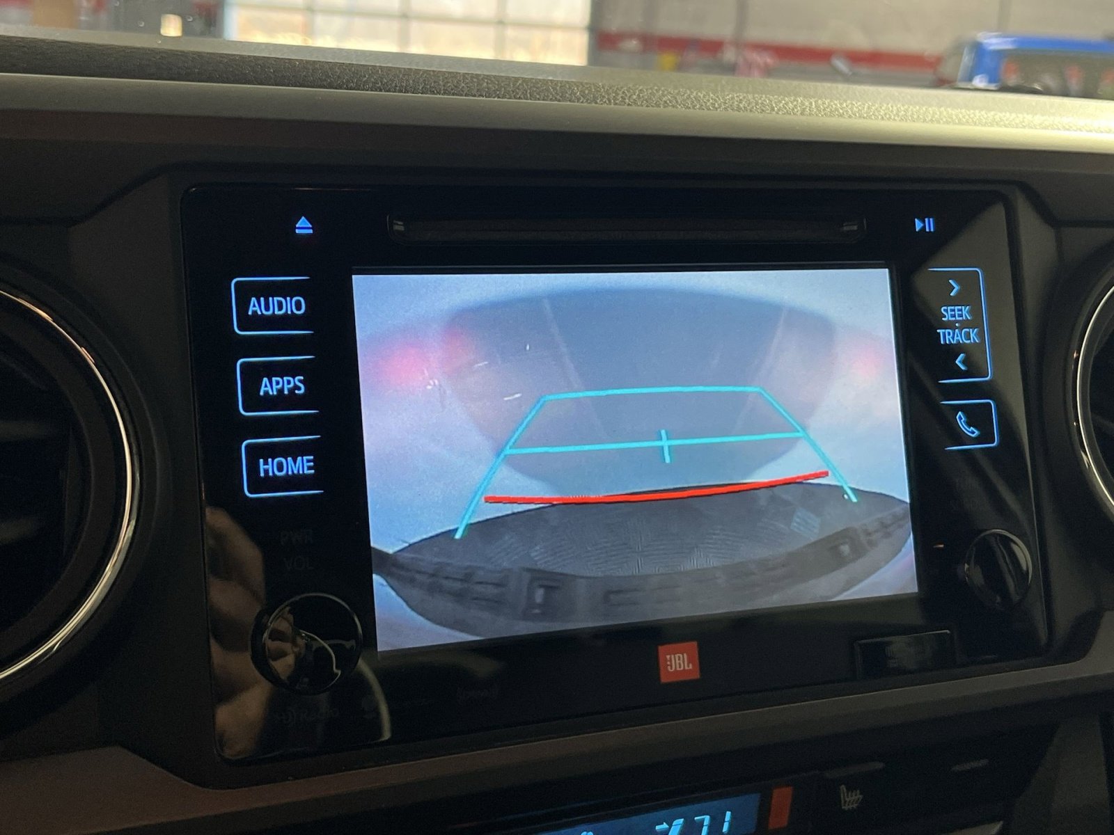 Used 2017 Toyota Tacoma TRD Sport image 19