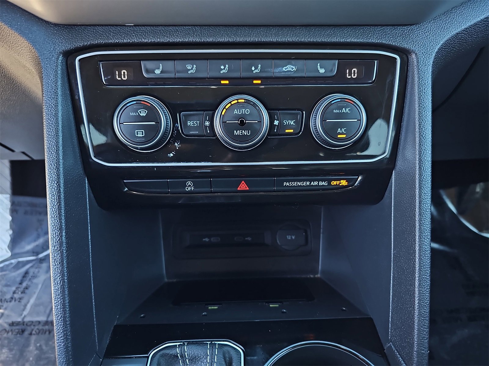 Used 2022 Volkswagen Atlas SE image 27