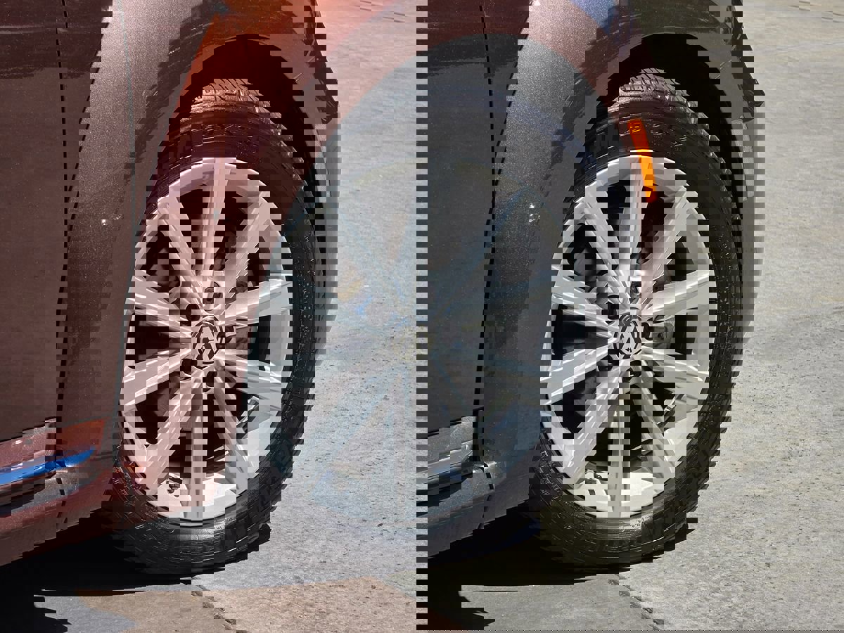 Used 2017 Volkswagen Beetle 1.8T SE FWD image 13