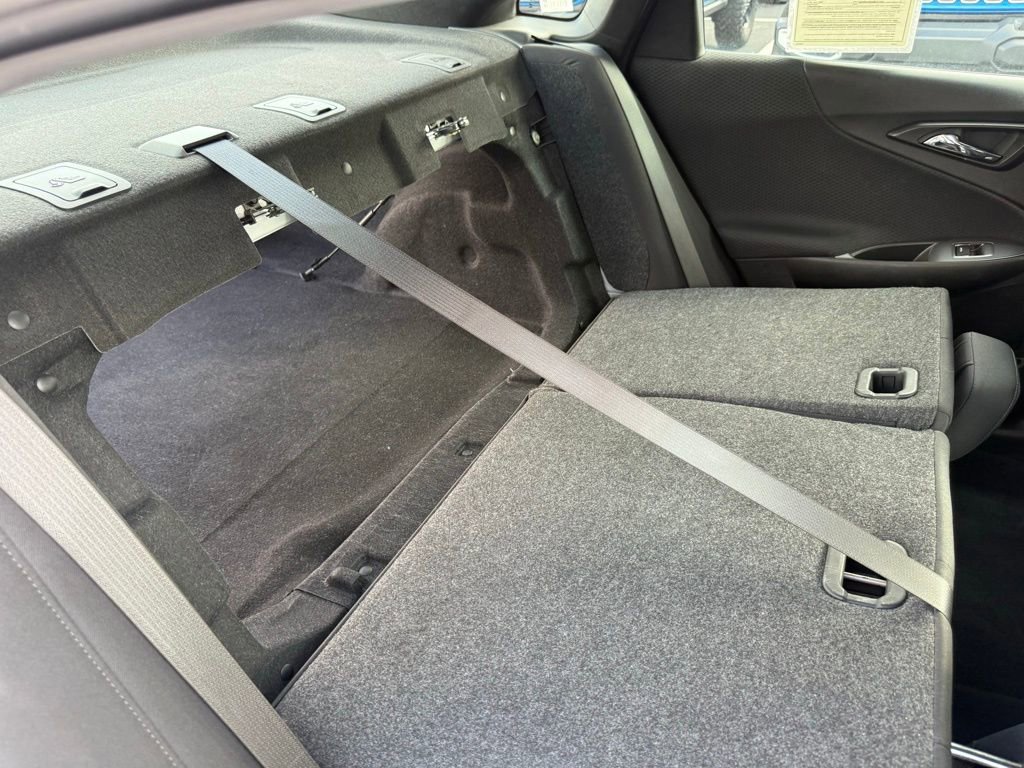 Used 2023 Chevrolet Malibu LT image 38