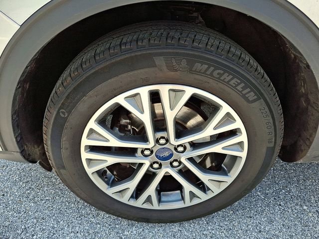 Certified 2022 Ford Escape SEL image 28