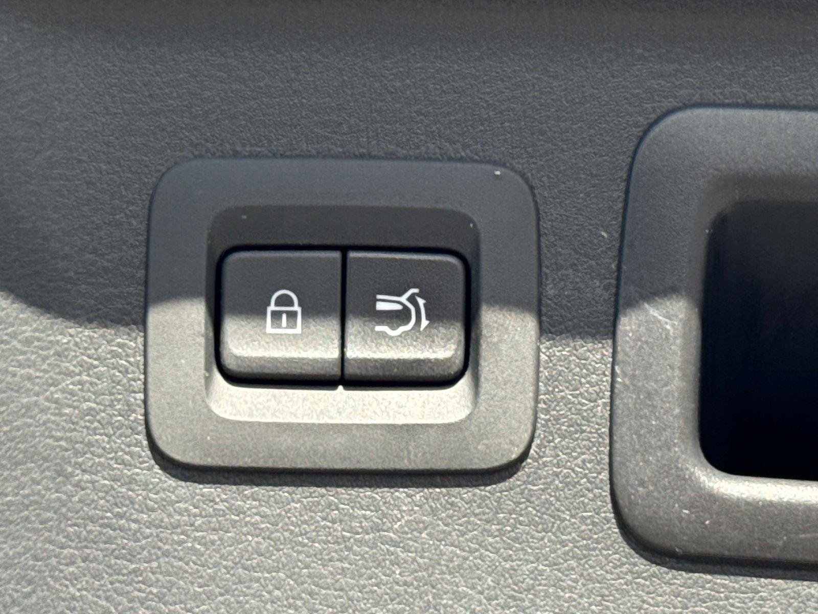 Certified 2024 MAZDA CX-90 Plug-In Hybrid w/ Premium Pkg image 12