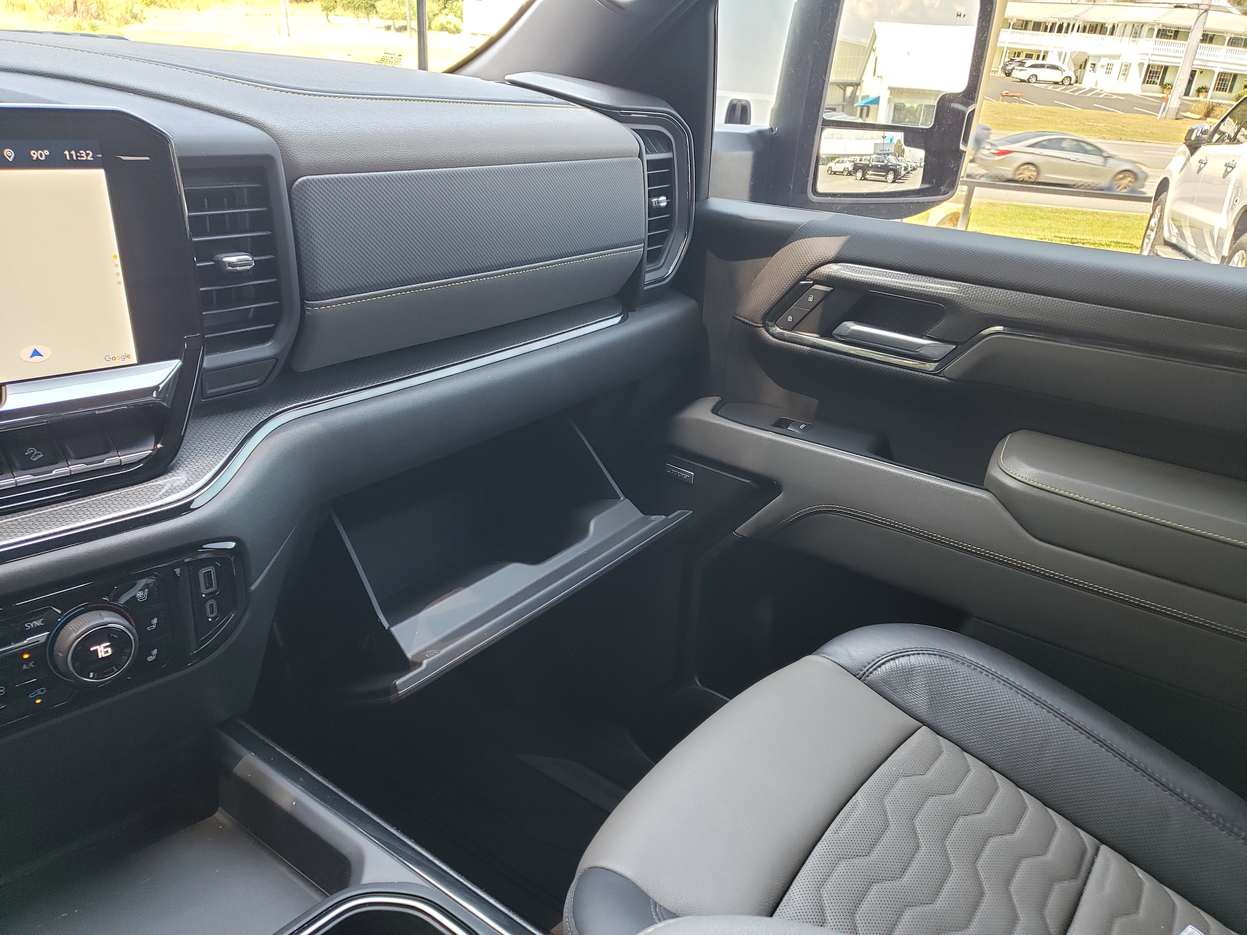 Used 2024 Chevrolet Silverado 2500 ZR2 w/ Technology Package image 21