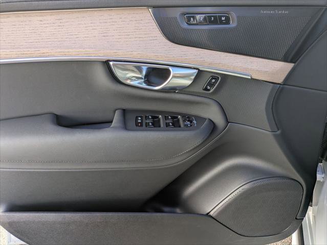 Used 2025 Volvo XC90 B6 Plus w/ Protection Package Premier image 10