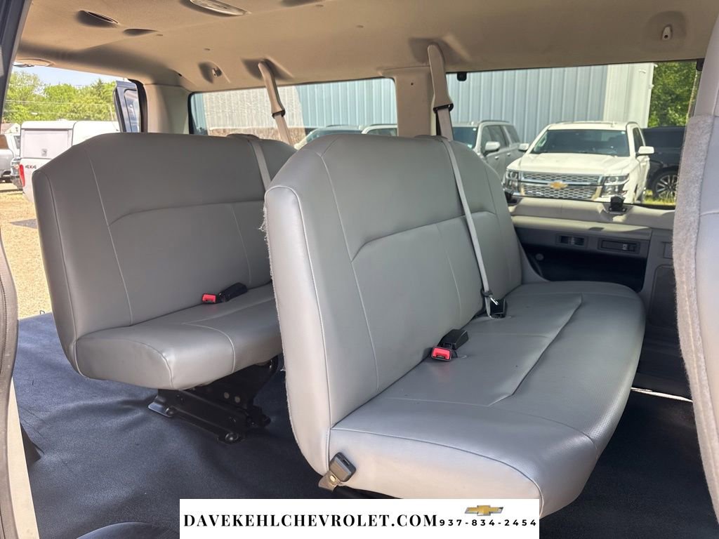 Used 2011 Ford E-150 and Econoline 150 Wagon RWD image 27