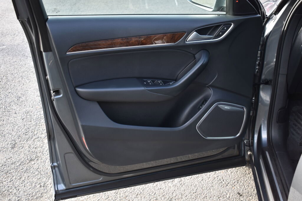 Used 2017 Audi Q3 2.0T Prestige w/ Prestige Package image 14