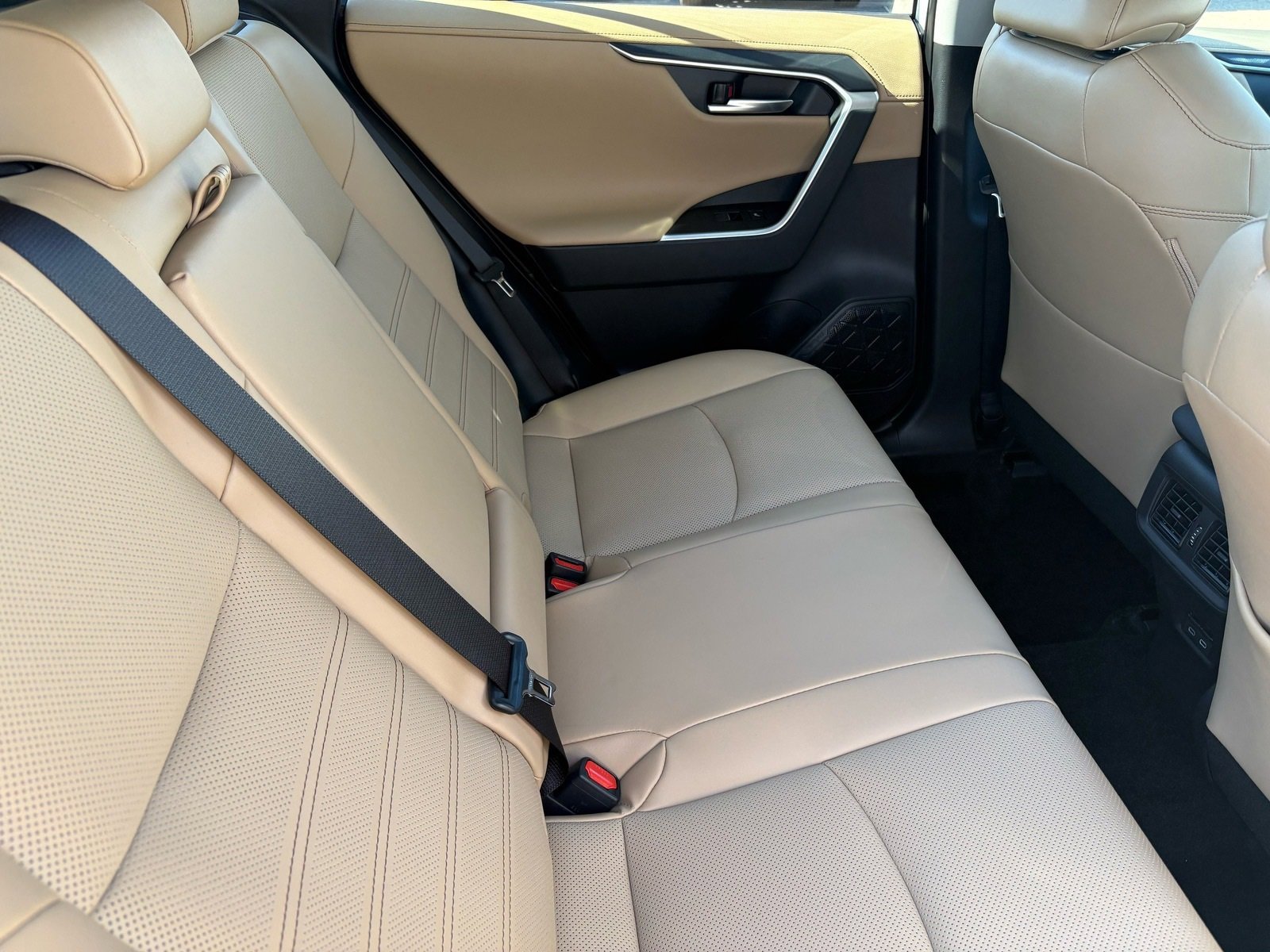 New 2025 Toyota RAV4 Limited w/ Advanced Technology Package image 12