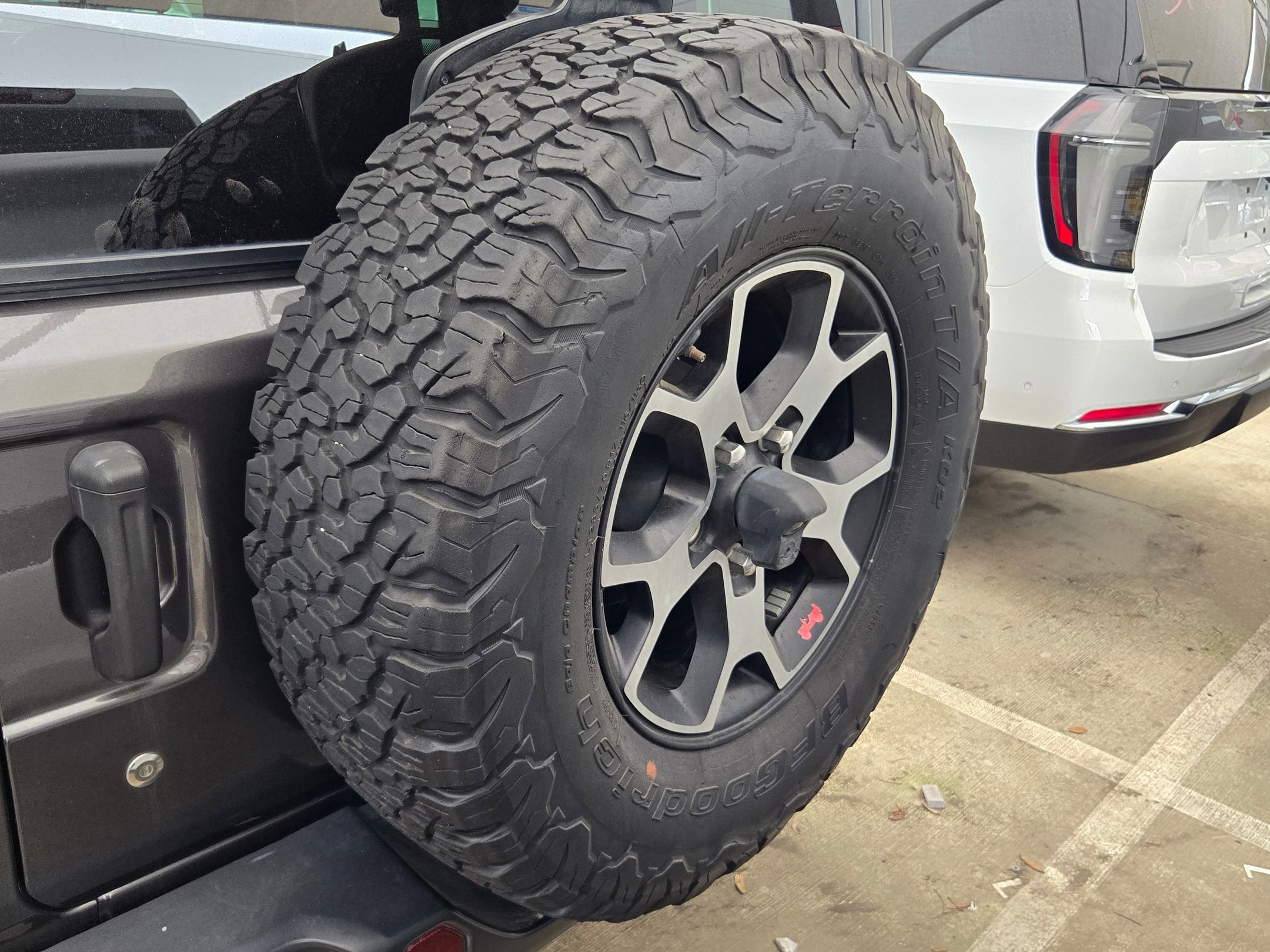 Used 2018 Jeep Wrangler Unlimited Rubicon AWD/4WD image 9