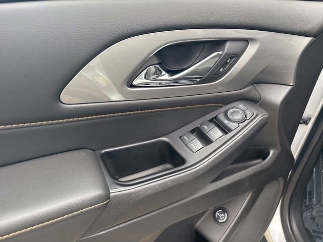 Used 2018 Chevrolet Traverse LT image 14