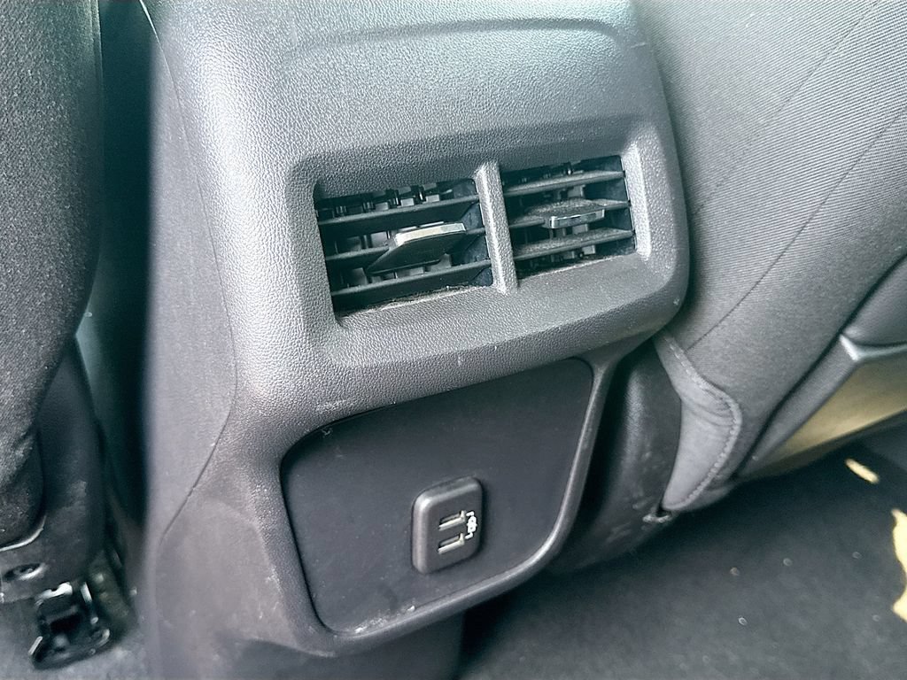 Used 2024 GMC Terrain SLE AWD/4WD image 24