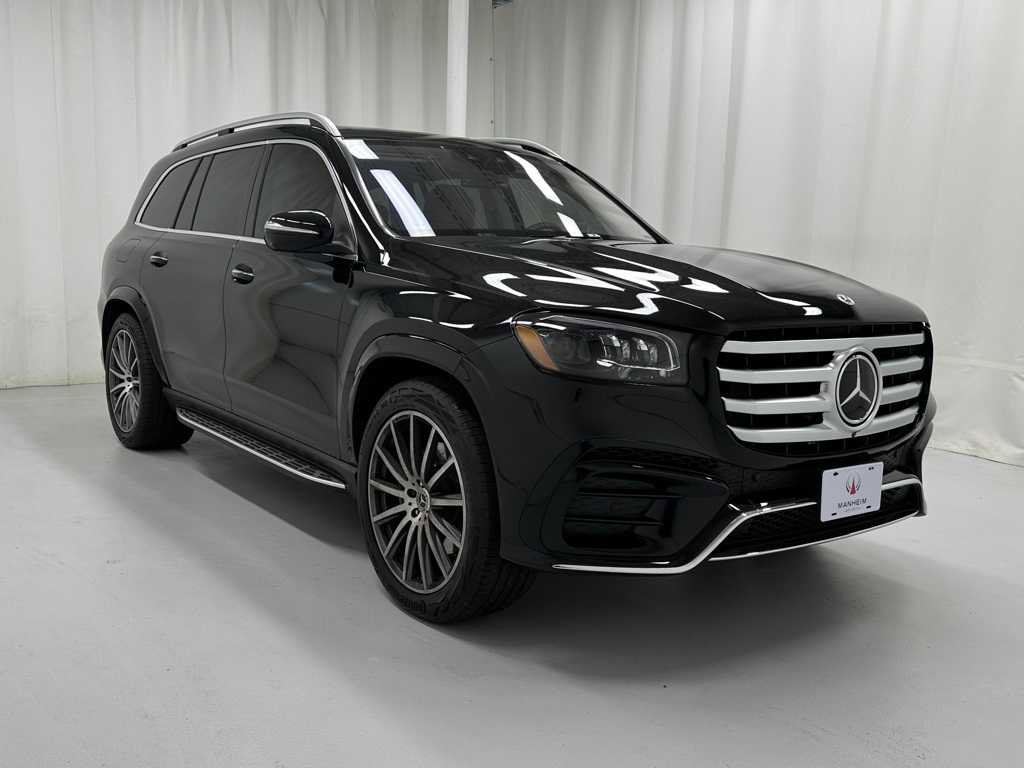 Used 2025 Mercedes-Benz GLS 580 4MATIC image 2