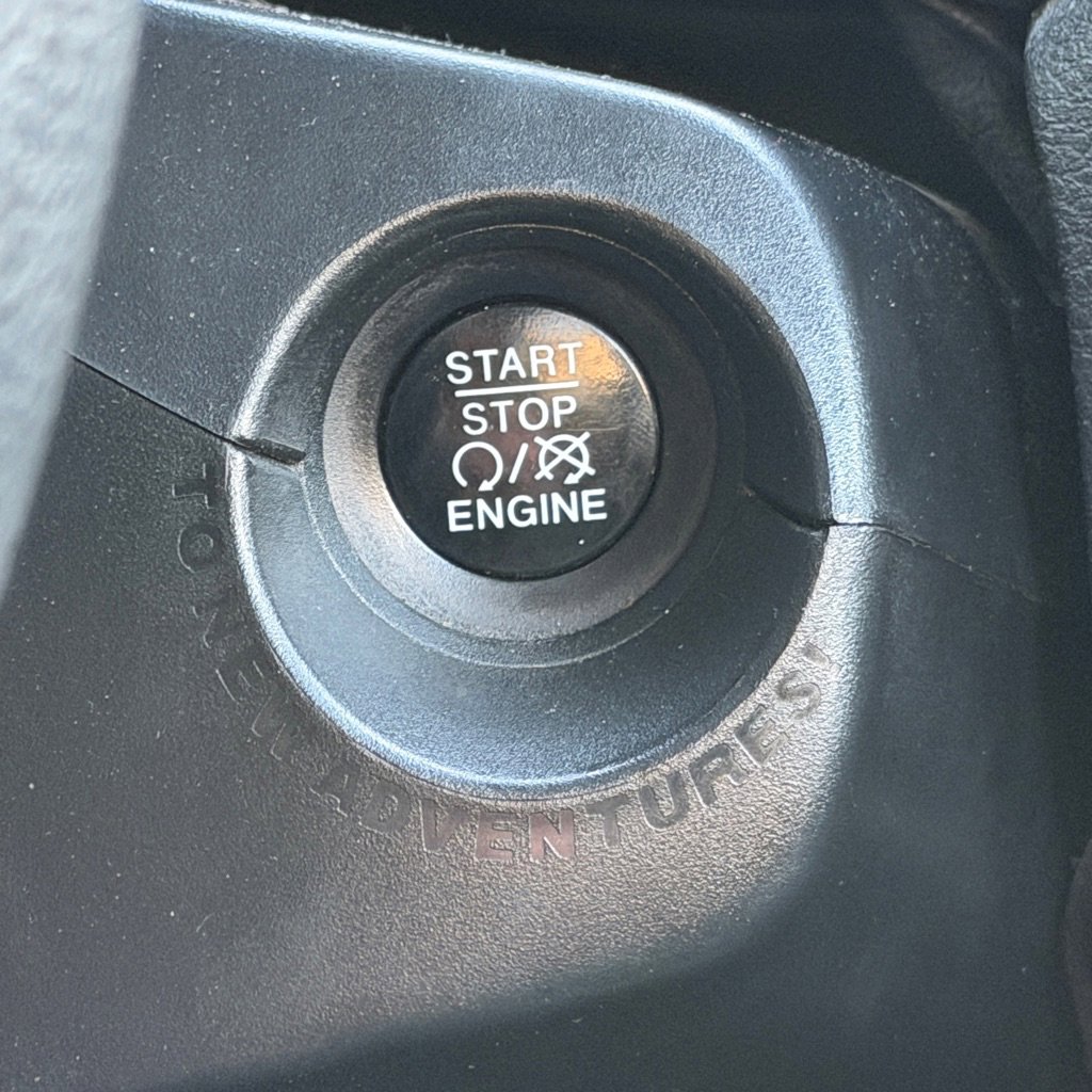 Used 2017 Jeep Renegade Sport w/ Power & Air Group FWD image 32