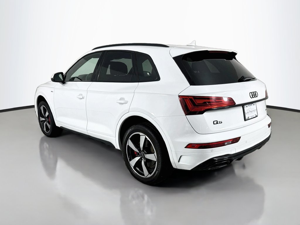 Used 2024 Audi Q5 2.0T Premium Plus w/ Premium Plus Package AWD/4WD image 3