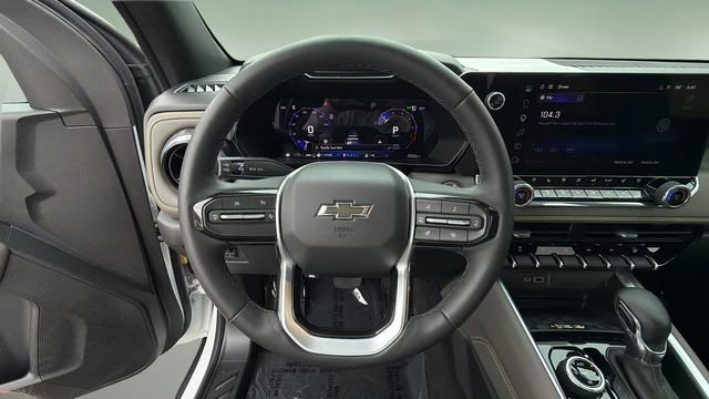 Used 2026 Chevrolet Colorado ZR2 w/ Technology Package AWD/4WD image 12