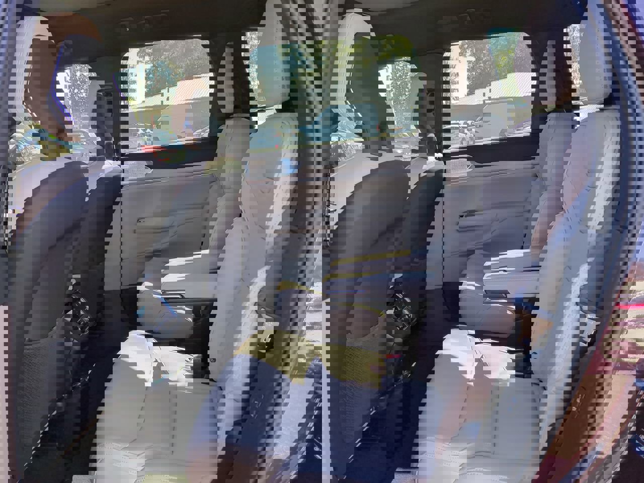 New 2025 Volvo EX90 Ultra image 14