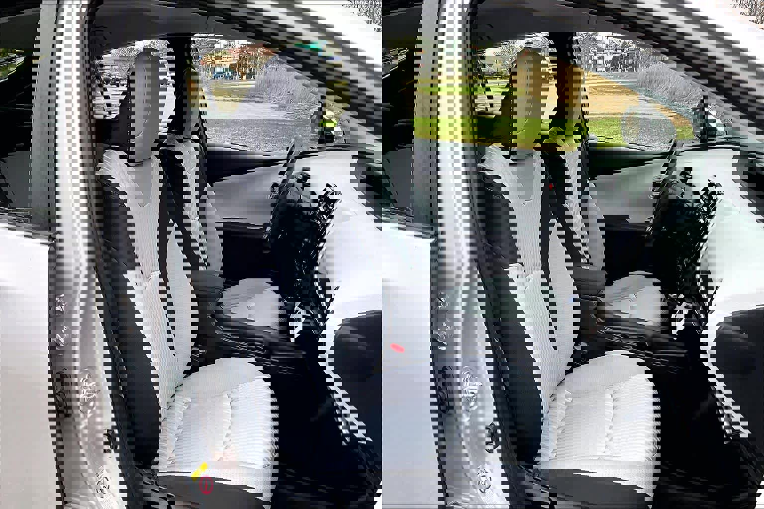 Used 2016 Toyota Prius Two image 8