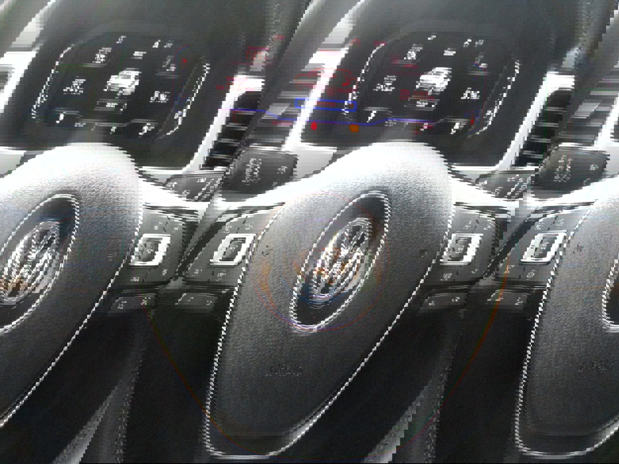 Used 2019 Volkswagen Atlas SEL Premium image 14