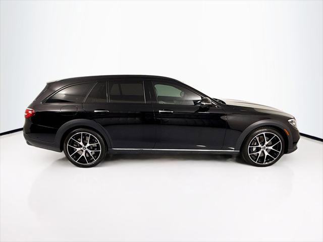 Used 2023 Mercedes-Benz E 450 4MATIC All-Terrain Wagon image 4
